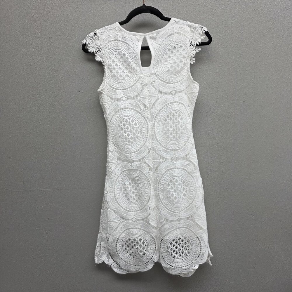 Sequin Hearts Dress Womens 3 White Lace Crochet Lined Keyhole Scallop Hem Mini - Picture 4 of 11
